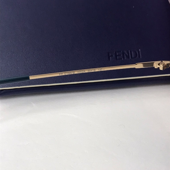 - 💯 Original - Fendi Black with Rose Gold Metal Frame - Picture 16 of 17